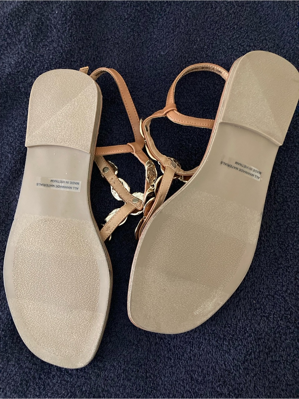 Dolce Vita Tan T-Strap Sandals with Gold Discs - Picture 4 of 5